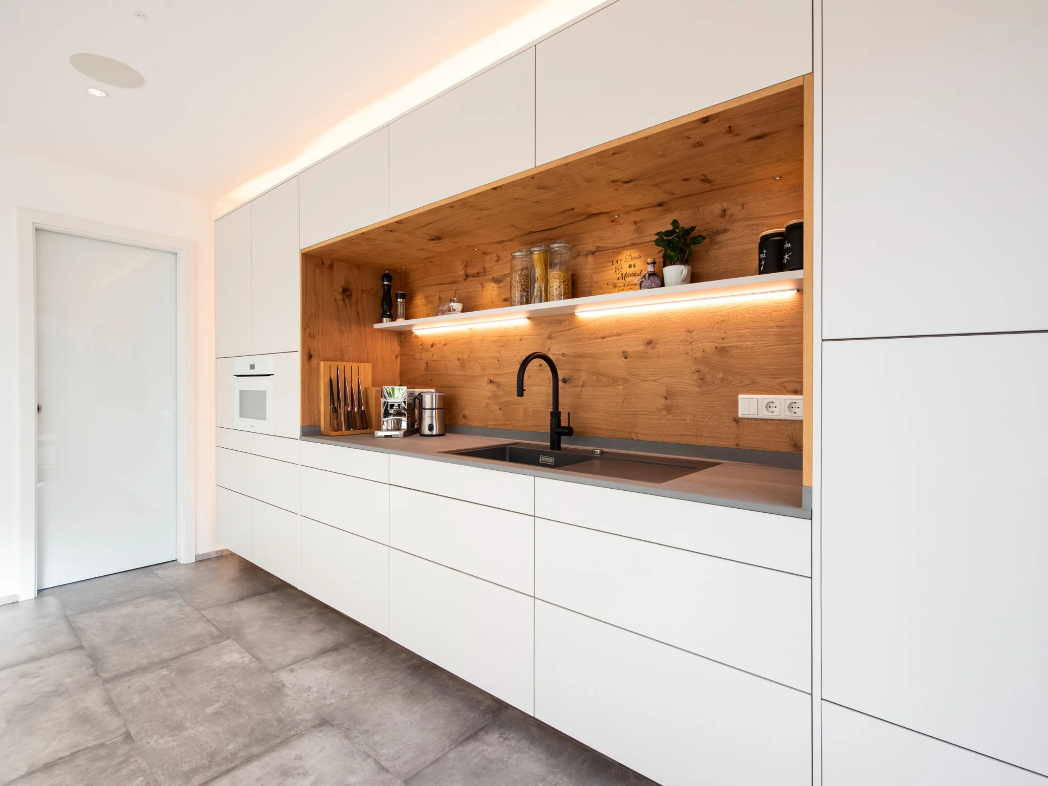 Moderne Stadtküche Gesamtansicht