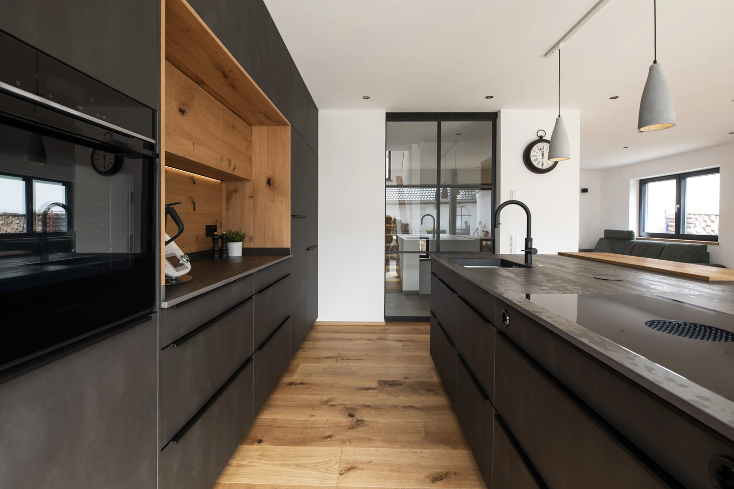 Küchenzeile mit Insel in Perspektive